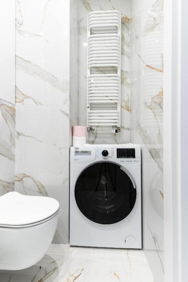Apartament Mennica Residence - Golden Apartments - Comfortable And Stylish Варшава Экстерьер фото