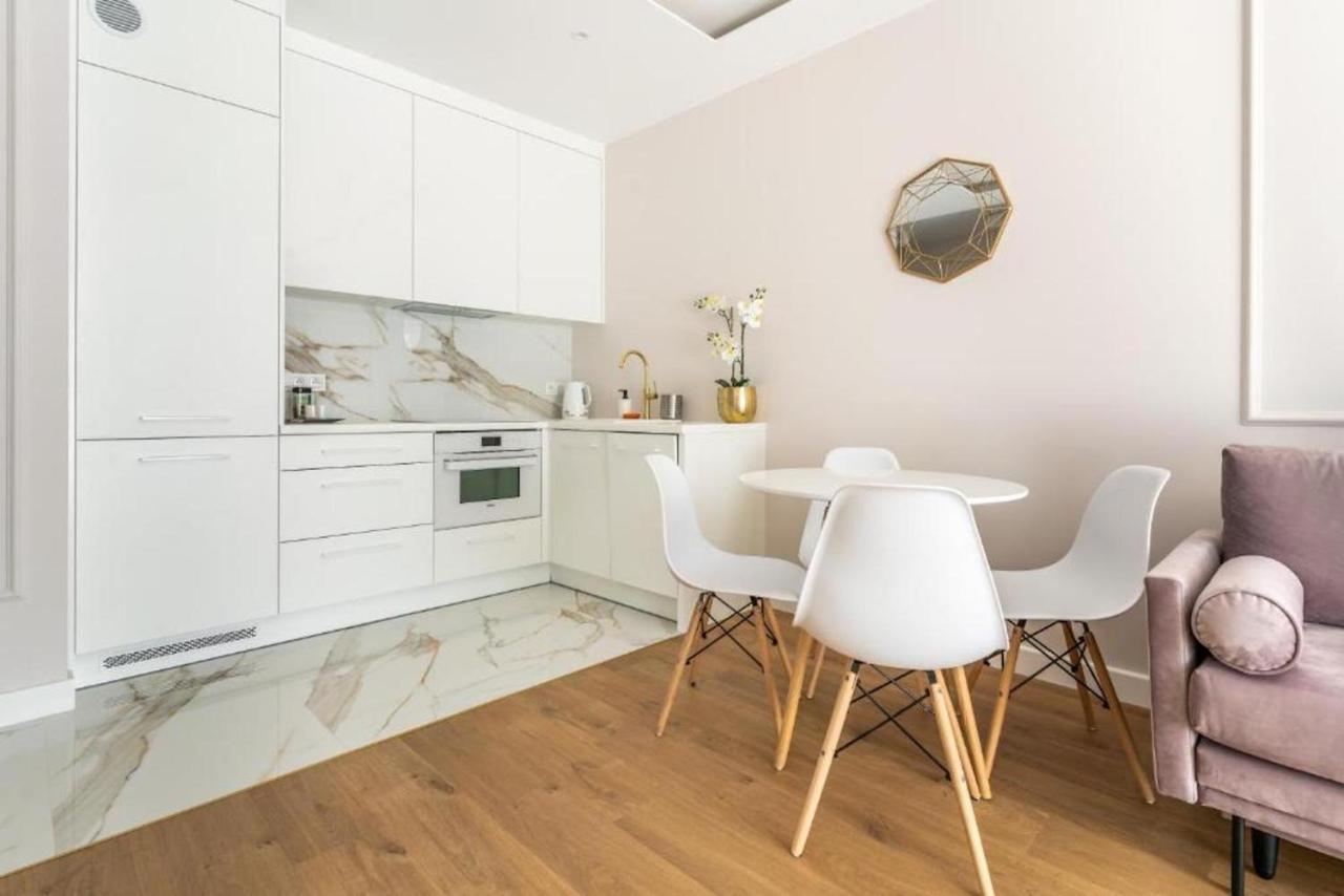 Apartament Mennica Residence - Golden Apartments - Comfortable And Stylish Варшава Экстерьер фото
